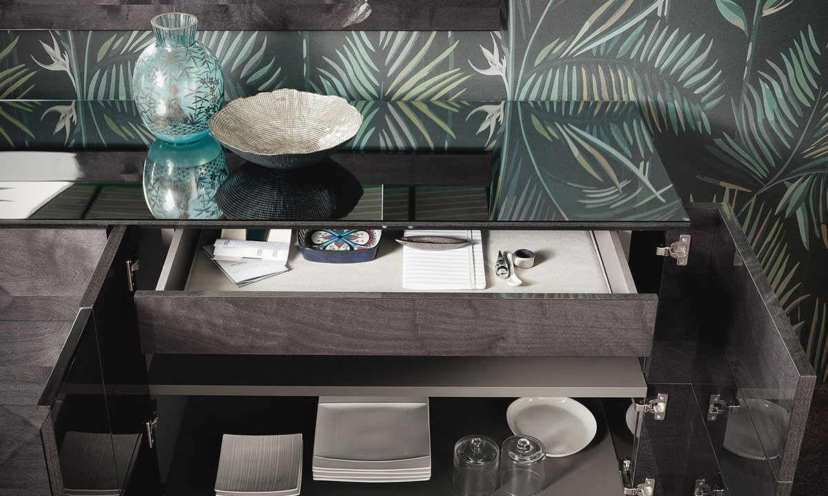 Heritage Dining Room Suite