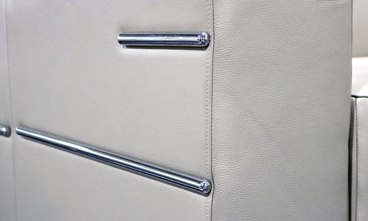 Mandela II Lounge Suite